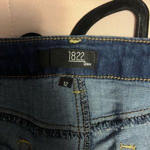 1822 Denim size 12 cropped jeans